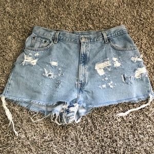Levi’s distressed shorts high waisted